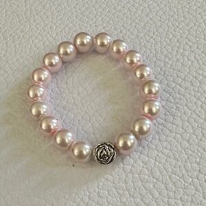 NWOT Chic Pink Pearl Stretchy Bracelet with Rose Silver Accent
